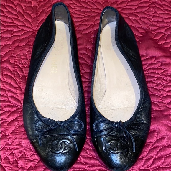 CHANEL Shoes - Authentic Chanel Ballerina Flats (36.5) BLK